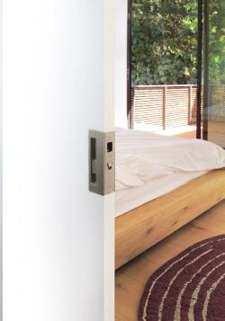 CL400 Magnetic Installed in a Bedroom CL400 Magnetic Installed in a Bedroom