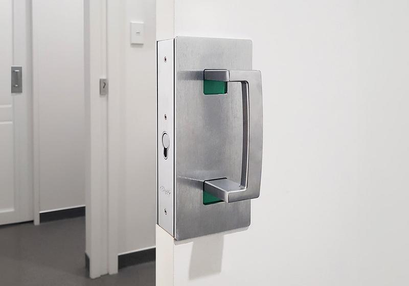 CL400 ADA Magnetic Privacy Cavity Slider Handle CL400 ADA Magnetic Privacy Cavity Slider Handle