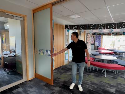 CS Door Collection System/ Overtaking Doors in Maungaraki School Library