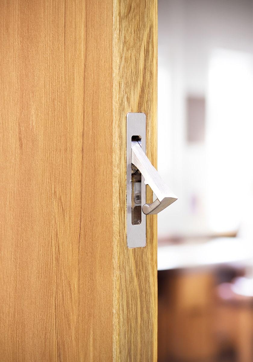 CS CaviLock Front Edge Pulls in Living Room CS CaviLock Front Edge Pulls in Living Room