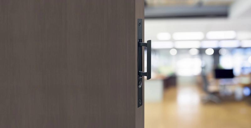 HB680 Edge Pull Handle