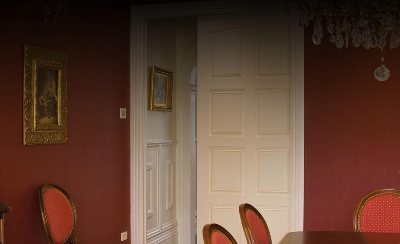 CS AutoCav Residential automatic pocket door at the entrance of a dining room CS AutoCav Residential automatic pocket door at the entrance of a dining room