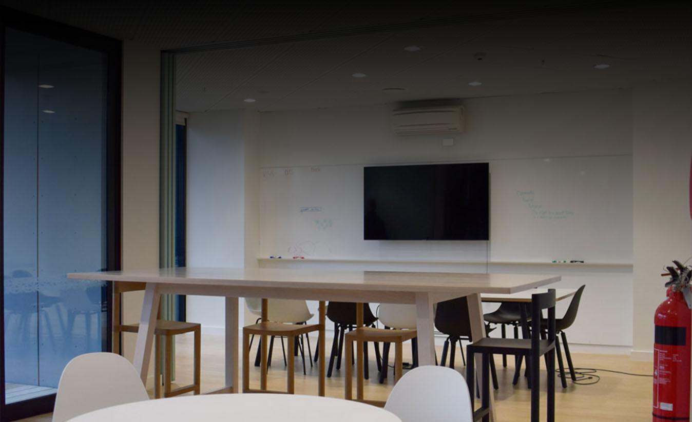 CS Cavity Sliders in Shared Living Space CS Cavity Sliders in Shared Living Space