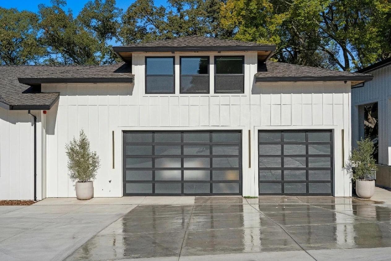 Driveway Pressure Washing in Greater Vancouver
