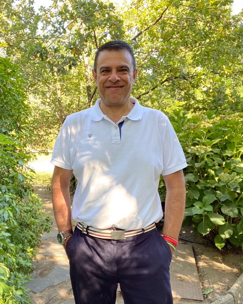 Retrato de Felipe Sánchez al aire libre