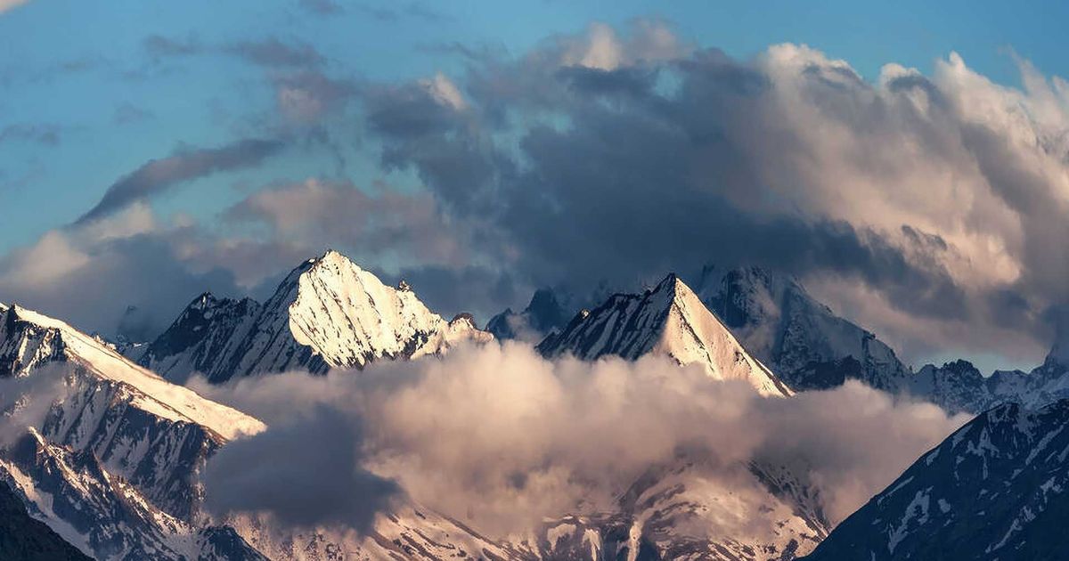 Lost in the Himalayas: The Epic History of Tibetan Exploration