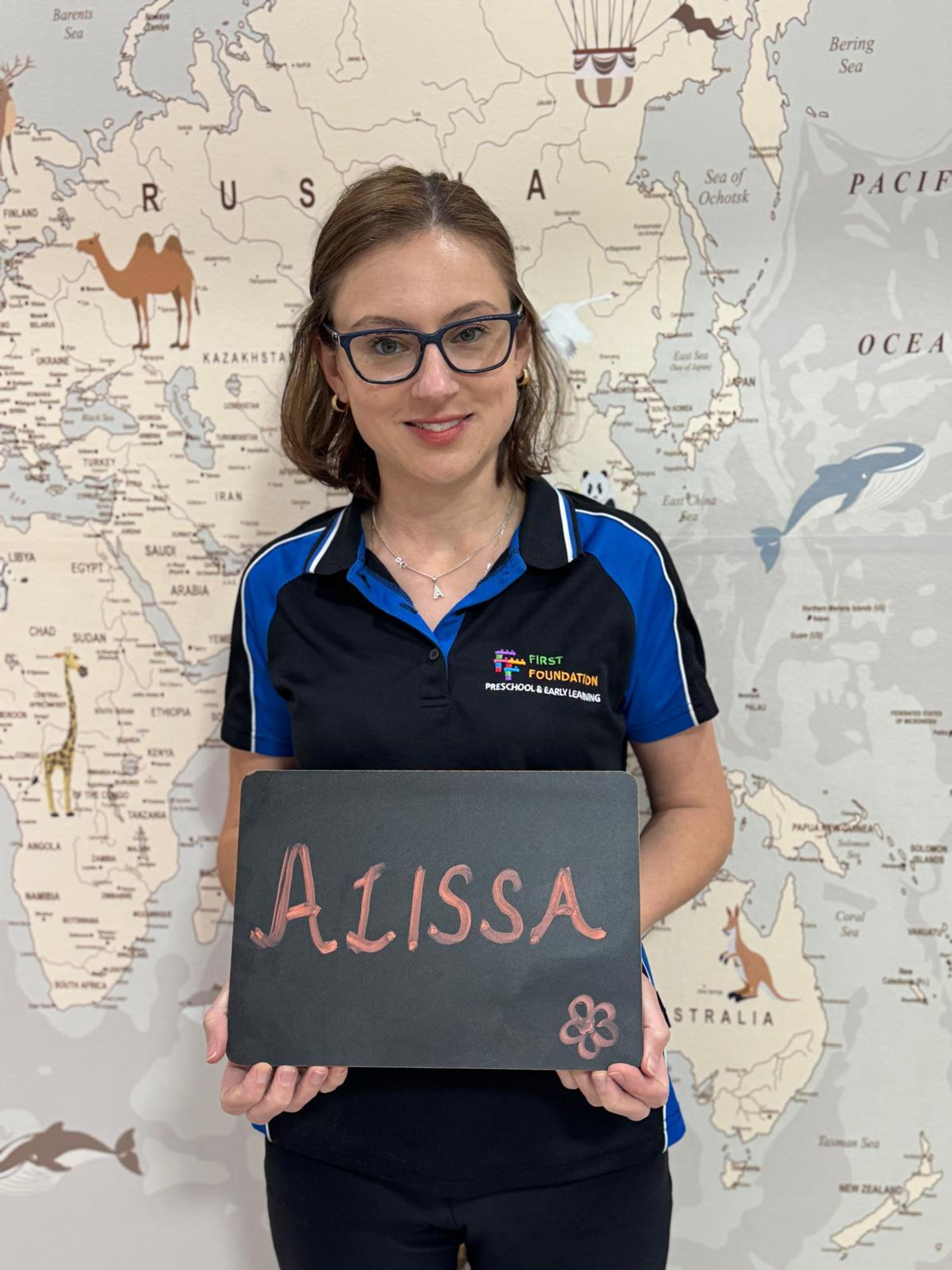 Alissa, Educator