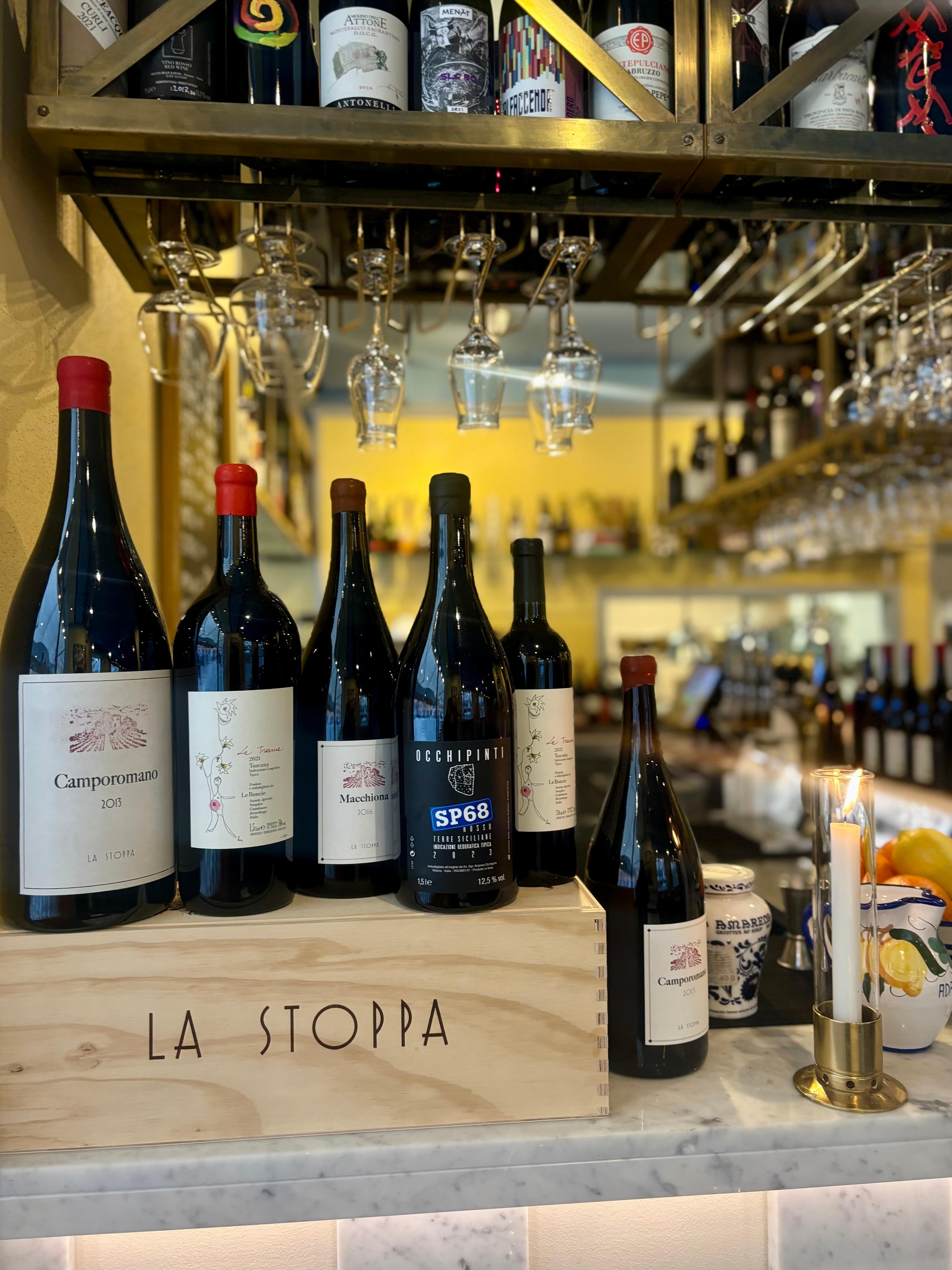 Goda viner på restaurang Adria