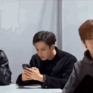 Animated reaction: Confused Phone