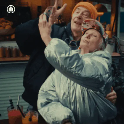 Social+Media+Love+GIF+by+AllianzDeutschland.gif Animated reaction: Social Media Love