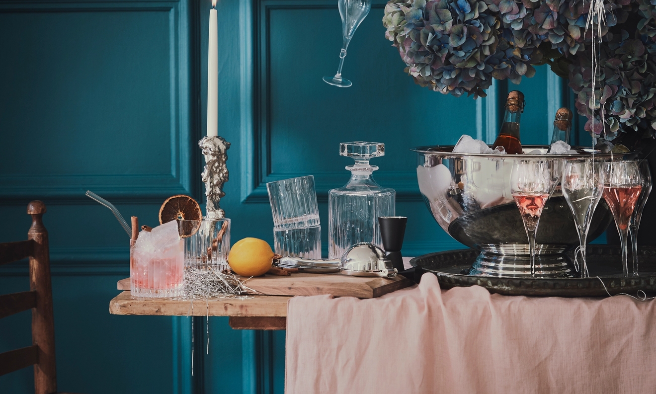 kotibaari baaritarvikkeet drinkkitarvikkeet drinkki reseptit cocktaillasi viinilasi hedelmät