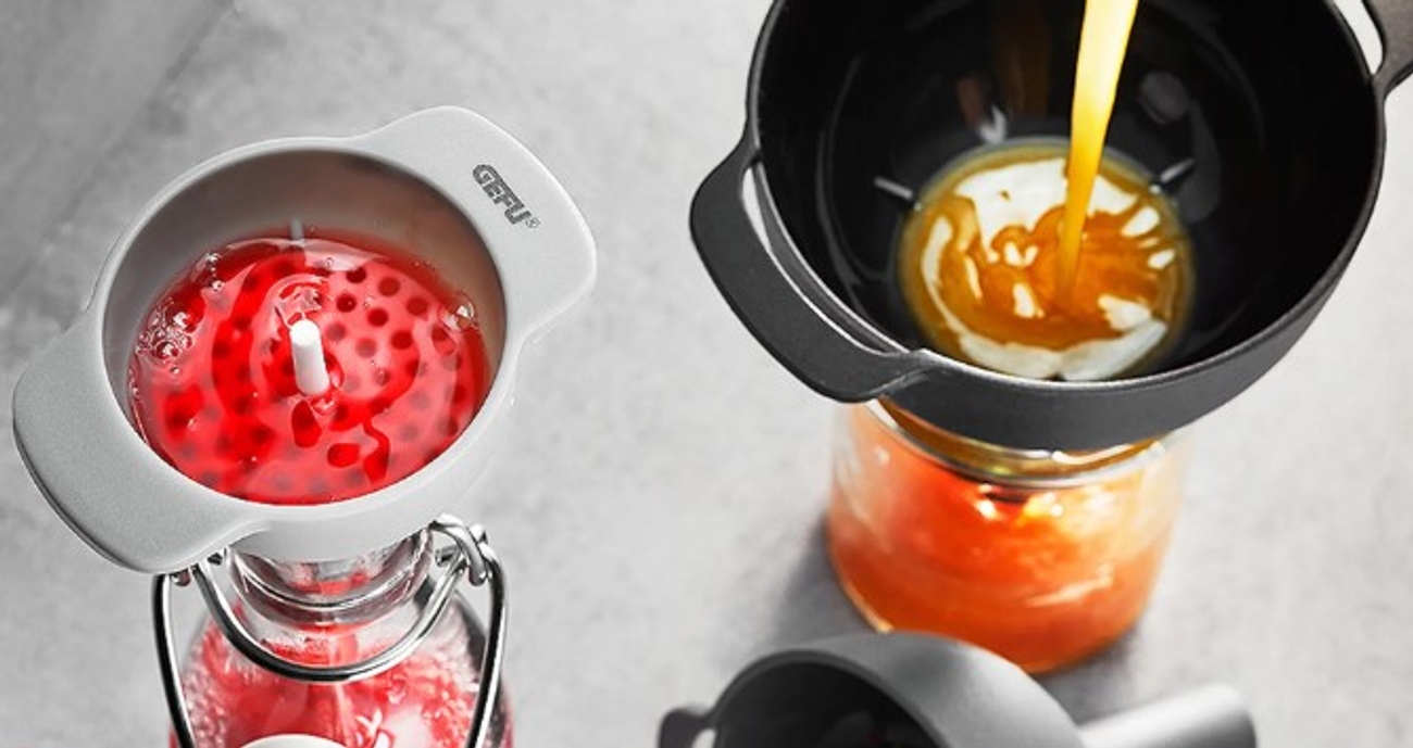 Trattar Tres Trattset 3 delar Svart/Grå/Vit som silar i saft 