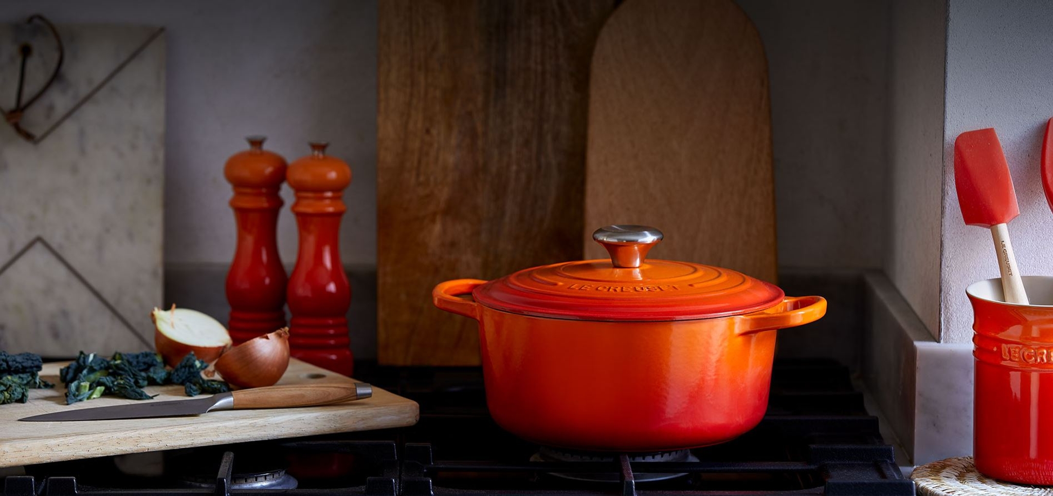 Le Creuset volcanic Kattila liedellä