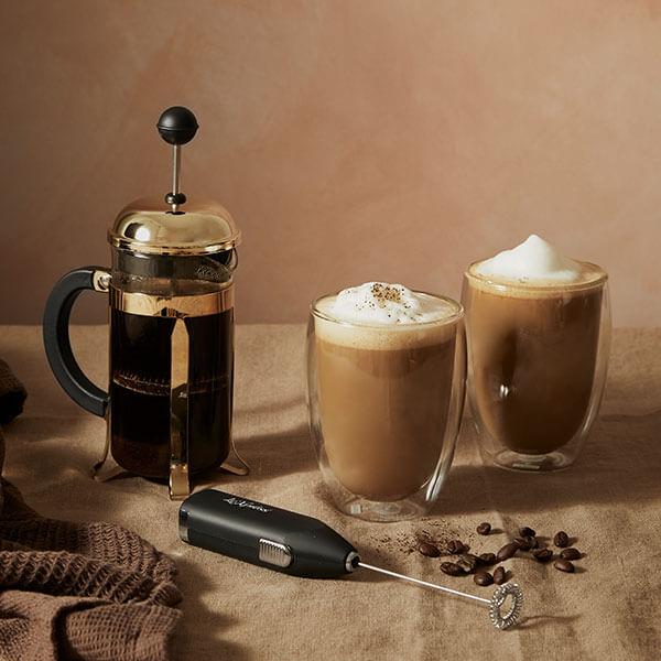 Bodum pressopannu lasit maidonvaahdotin ruskea pöytäliina