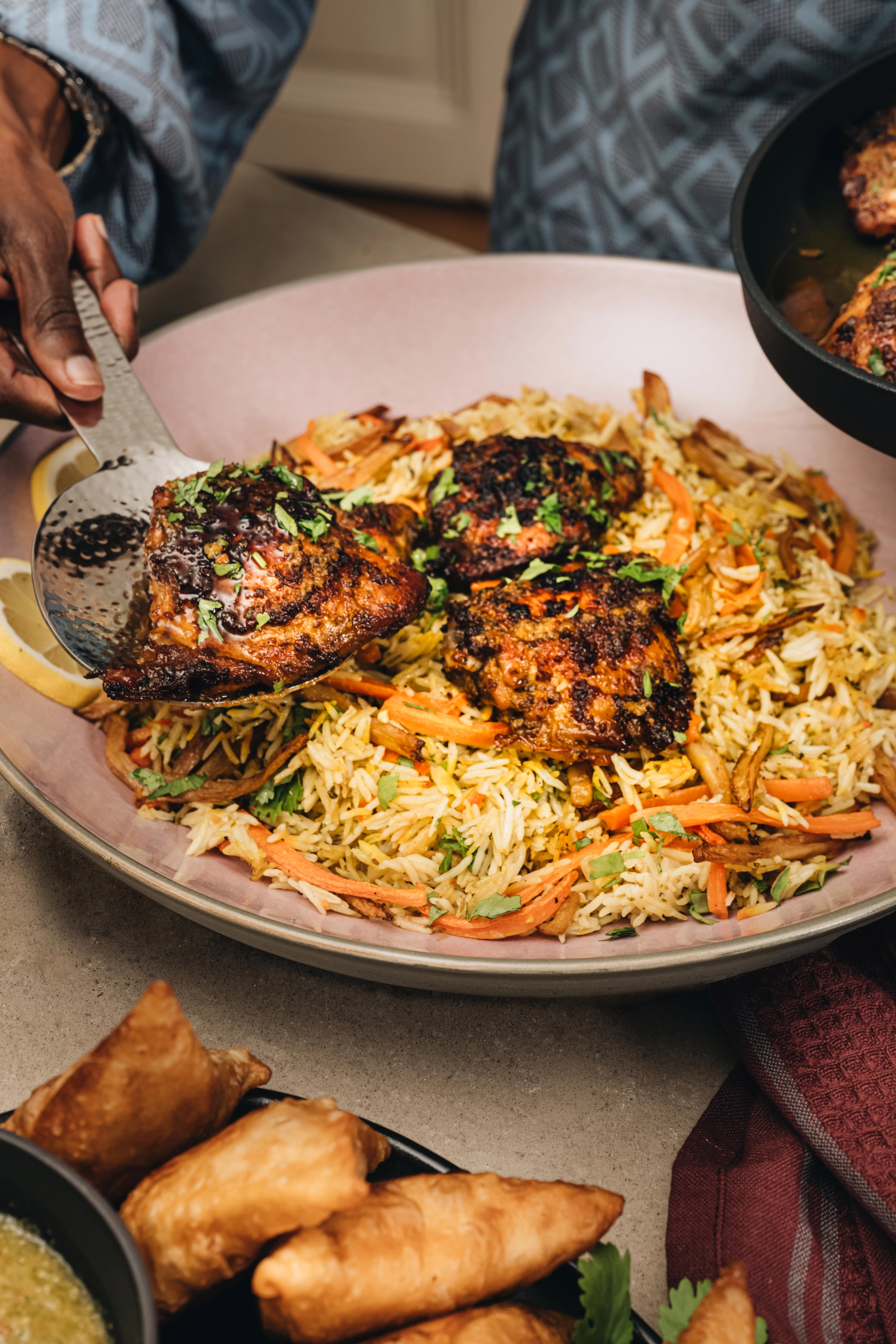 Kyckling kryddad med Xawaash - en somalisk kryddblandning innehållande bland annat spiskummin, koriander och kanel