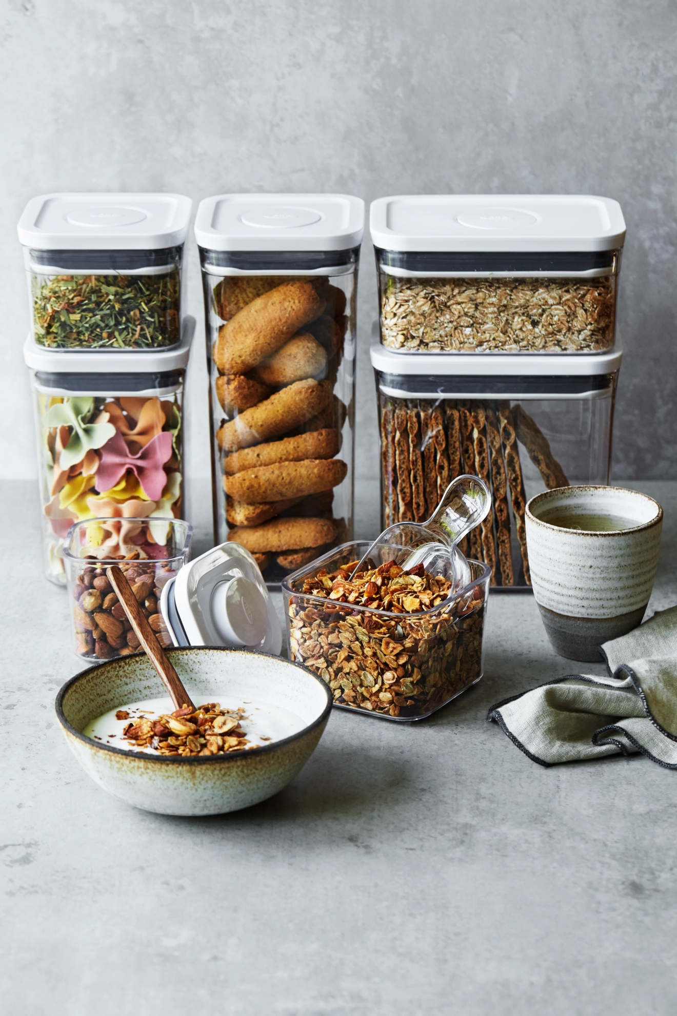 Matförvaring, pasta, skorpor, knäckebröd och dylikt i glasbehållare