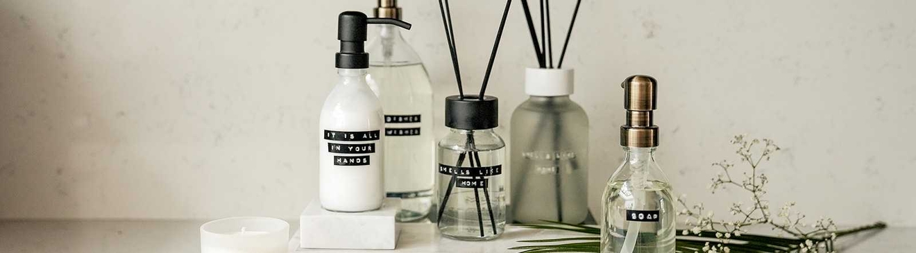 Wellmark käsisaippua saippua saippuapumput tiskiaine puhdistussuihke keittiöön ja kylpyhuoneeseen