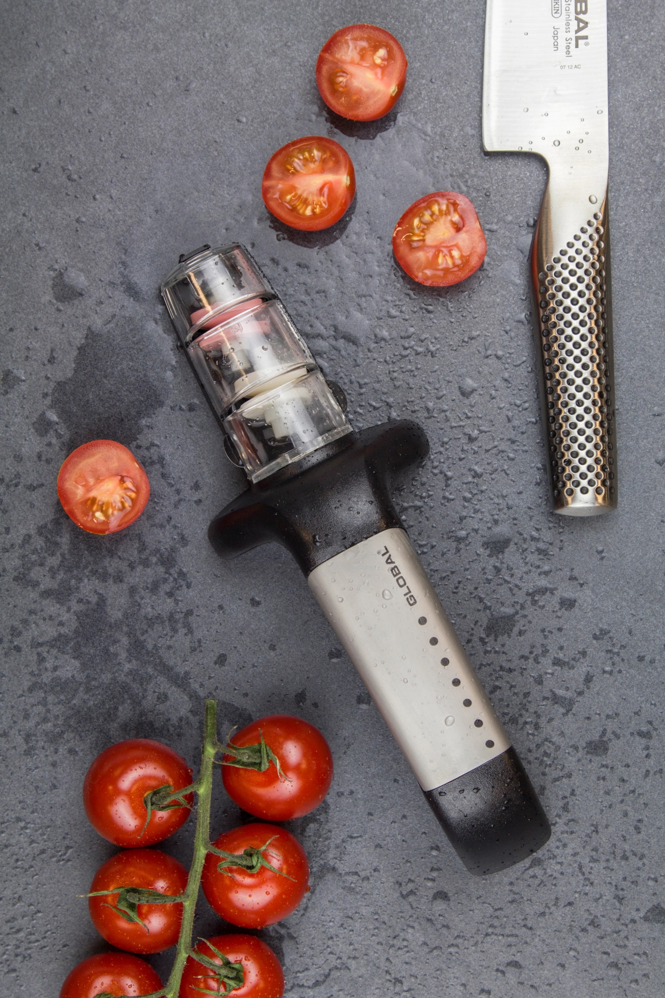 Knivslip bäst i test Global med tomater