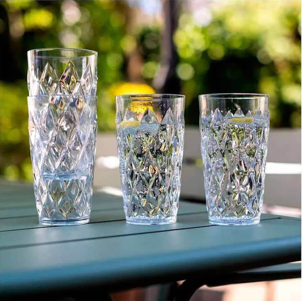 muovilasit ulkokäytössä