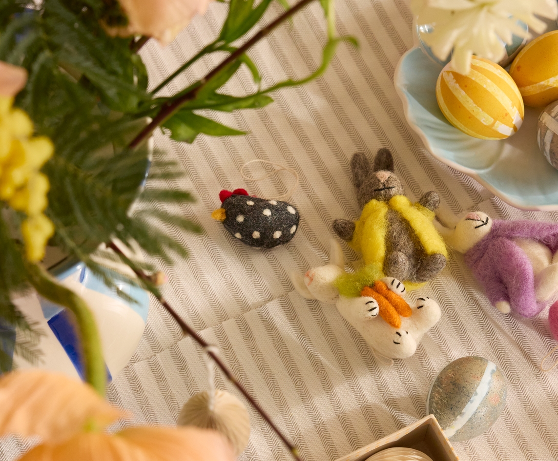 Afroart Värikkäät ja kuviolliset tyynyliinat, tyynyt, koristeet, peitto ja lamppu