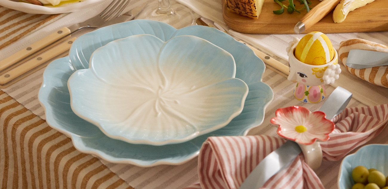 Stiernholm Flora lautaset sinivalkoinen turkoosi pöydänkattaus kukkalautanen