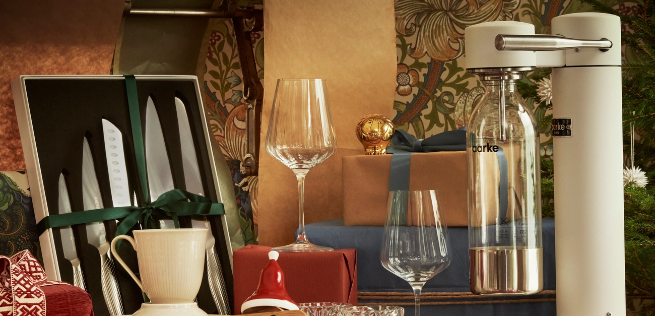 Viinilasit ja veitsisetti joululahjaksi isälle