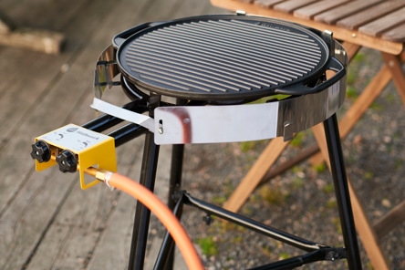 Gasoltillbehör, gasolbrännare som står ute på stenplattor