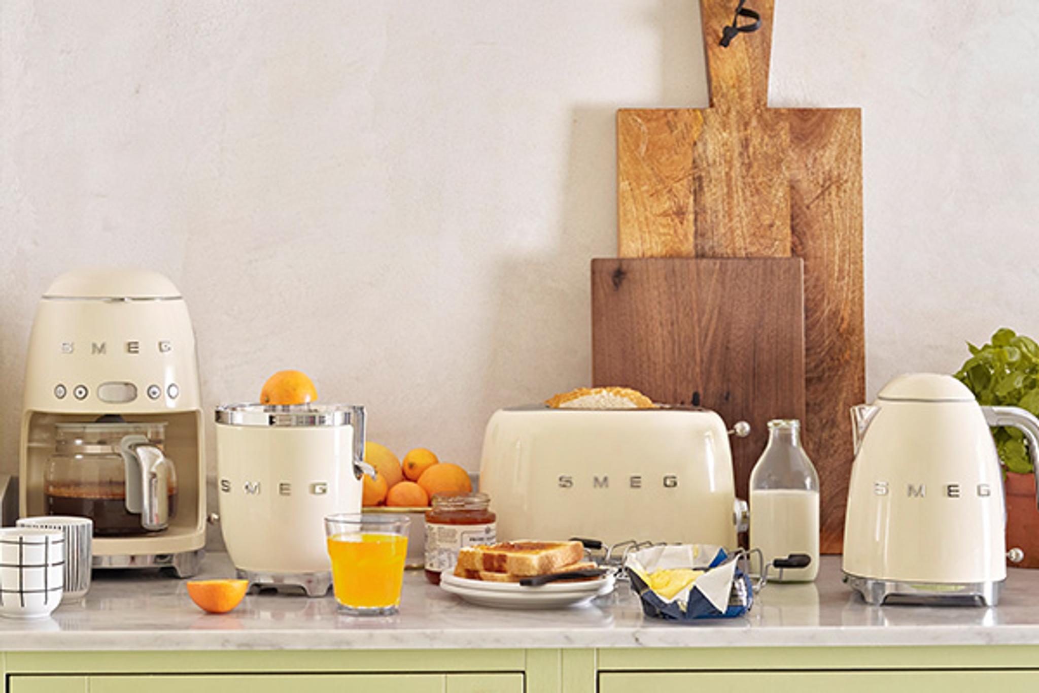 Smeg kjøkkenmaskiner creme