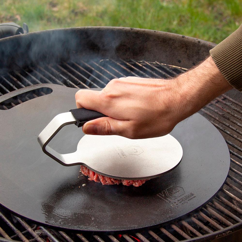 Smash hambrurgare på grillen