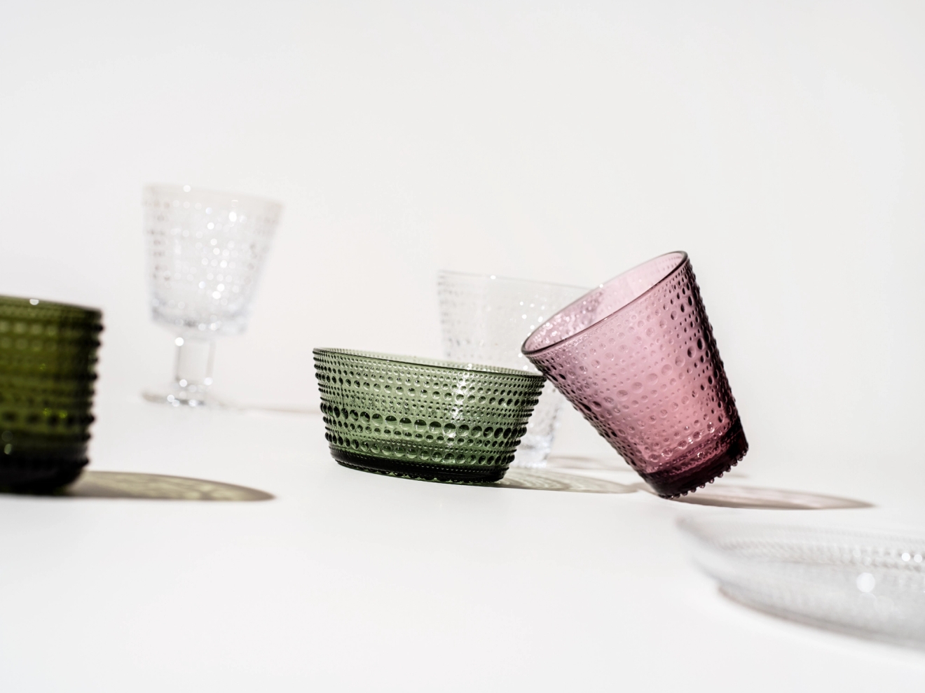 kastehelmi ljung tallrik, glas, skål och ljuslykta