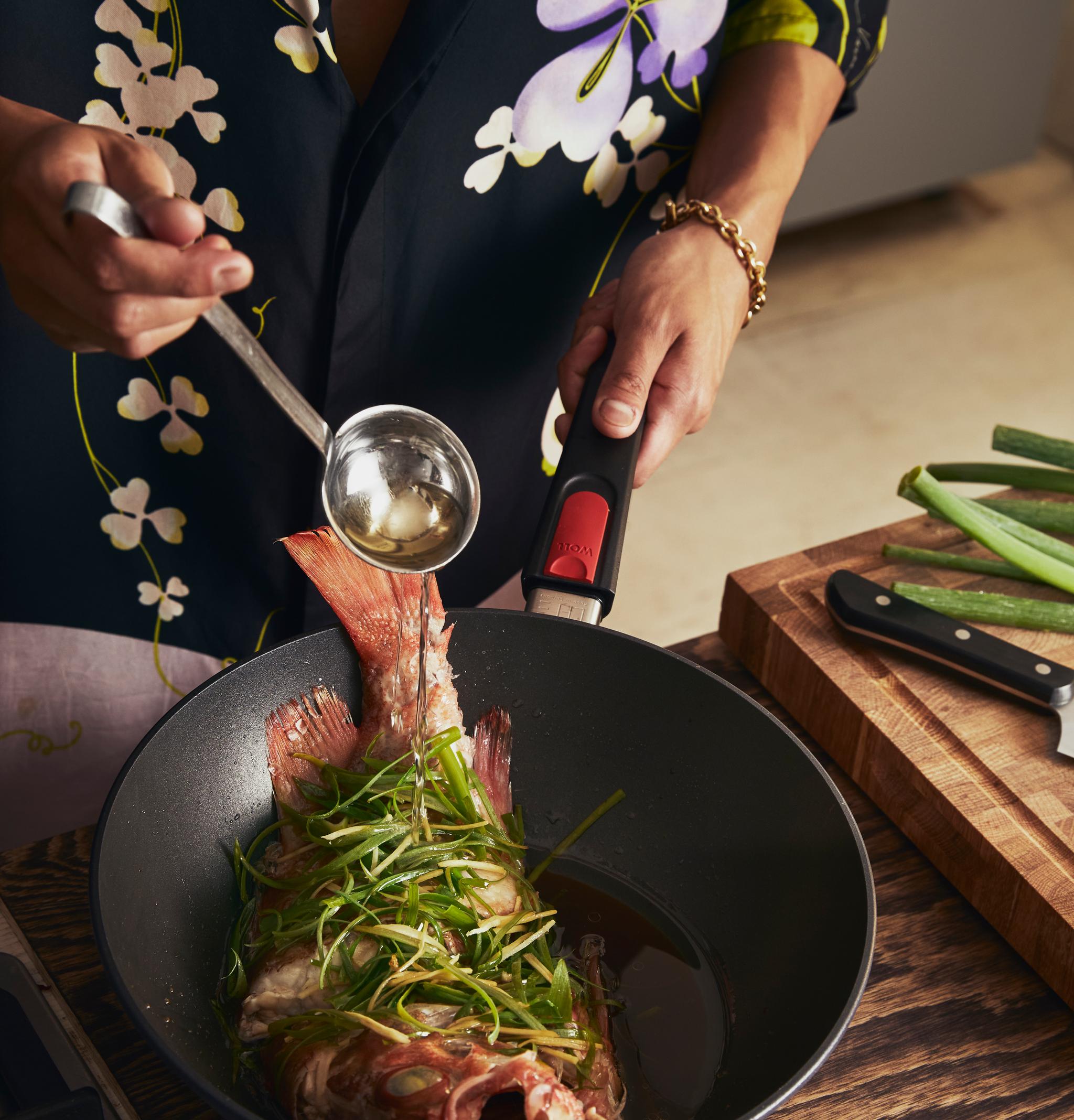 Jimmy Guo kokonaisen kalan valmistus aasialainen keittiö ruoanlaitto