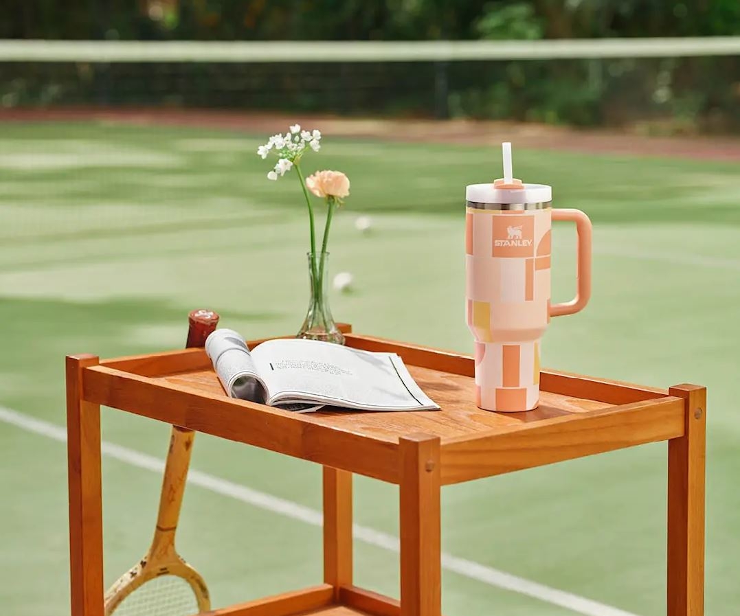 Stanley Quencher vattenflaska ljusrosa med handtag