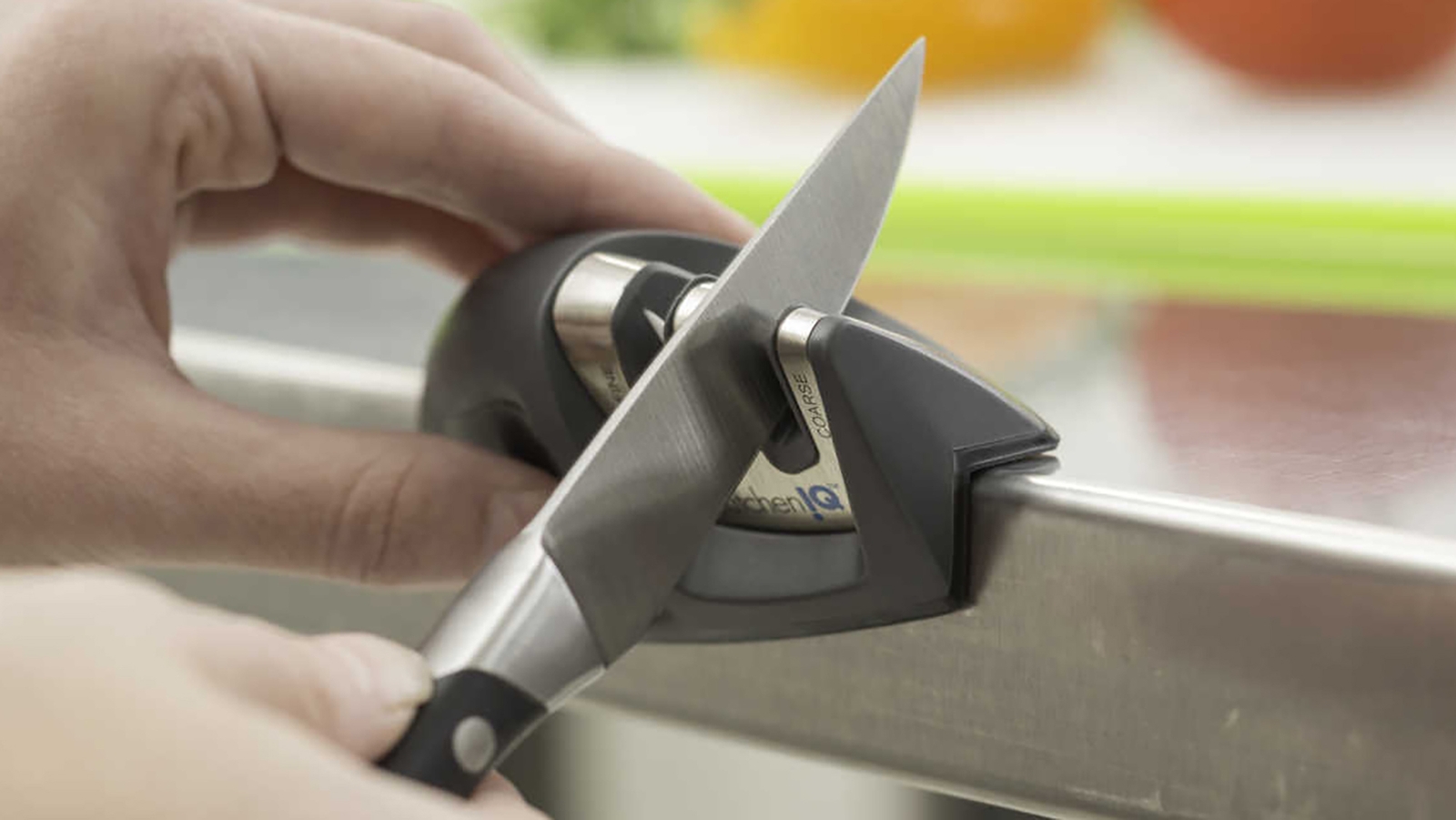 Knivslip & Slipsten, kniv som slipas