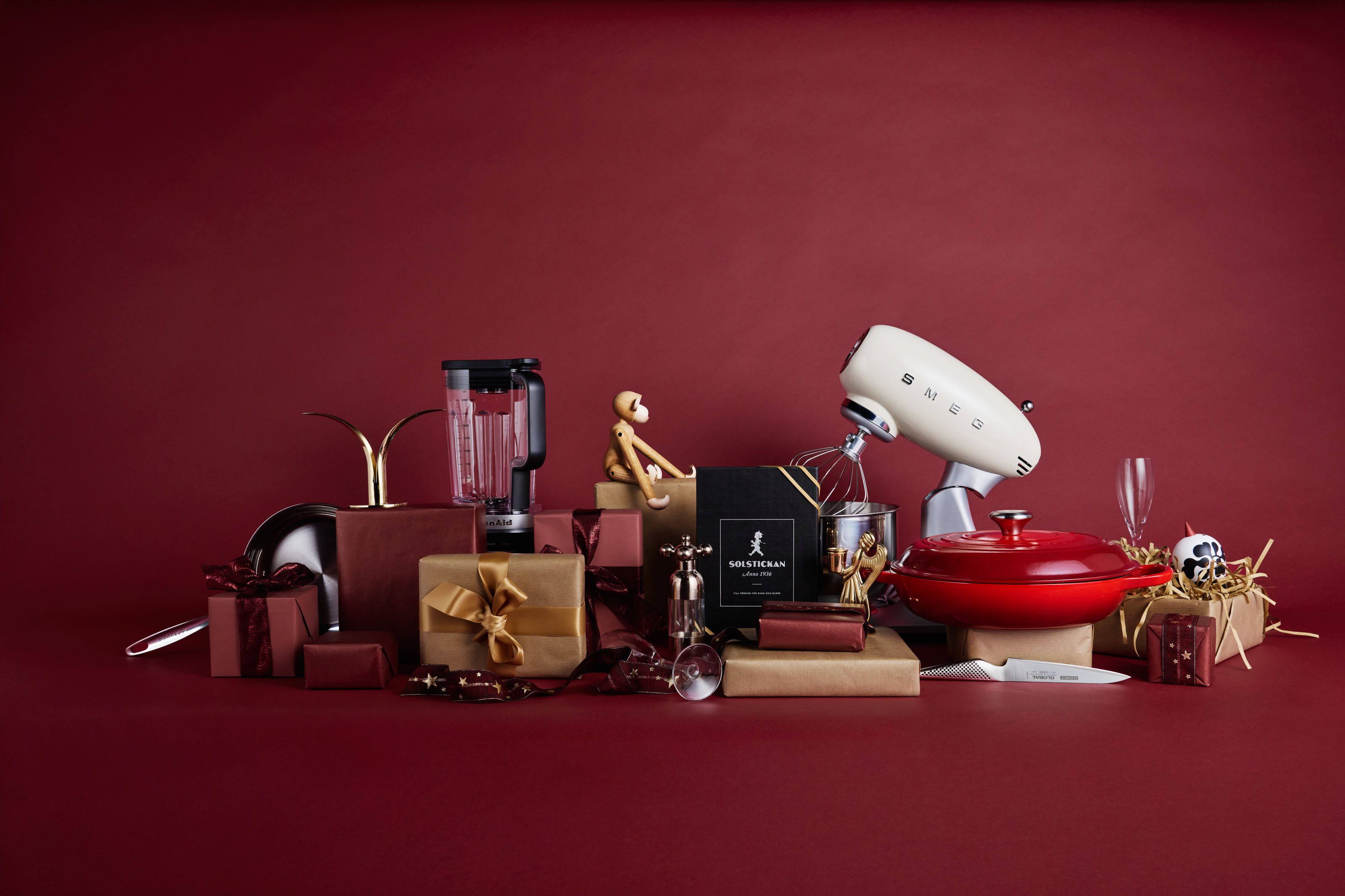 En samlad bild på julkalender erbjudandet fotat i en studio