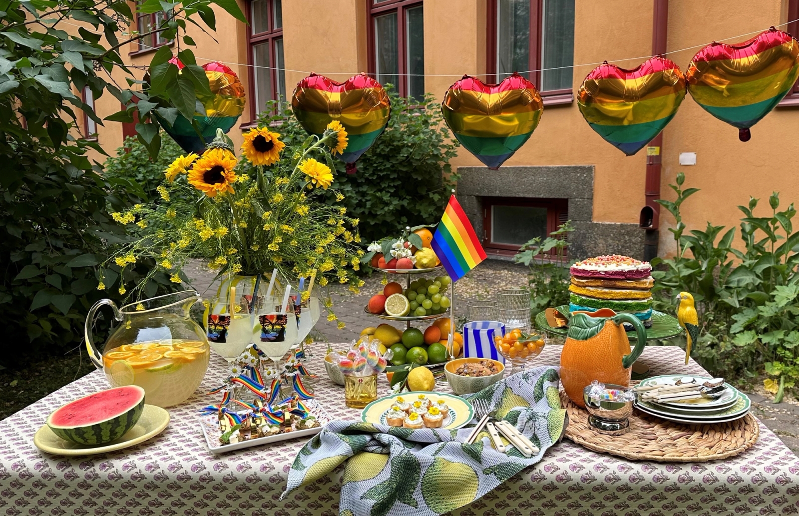 Järjestä värikkäät pridejuhlat