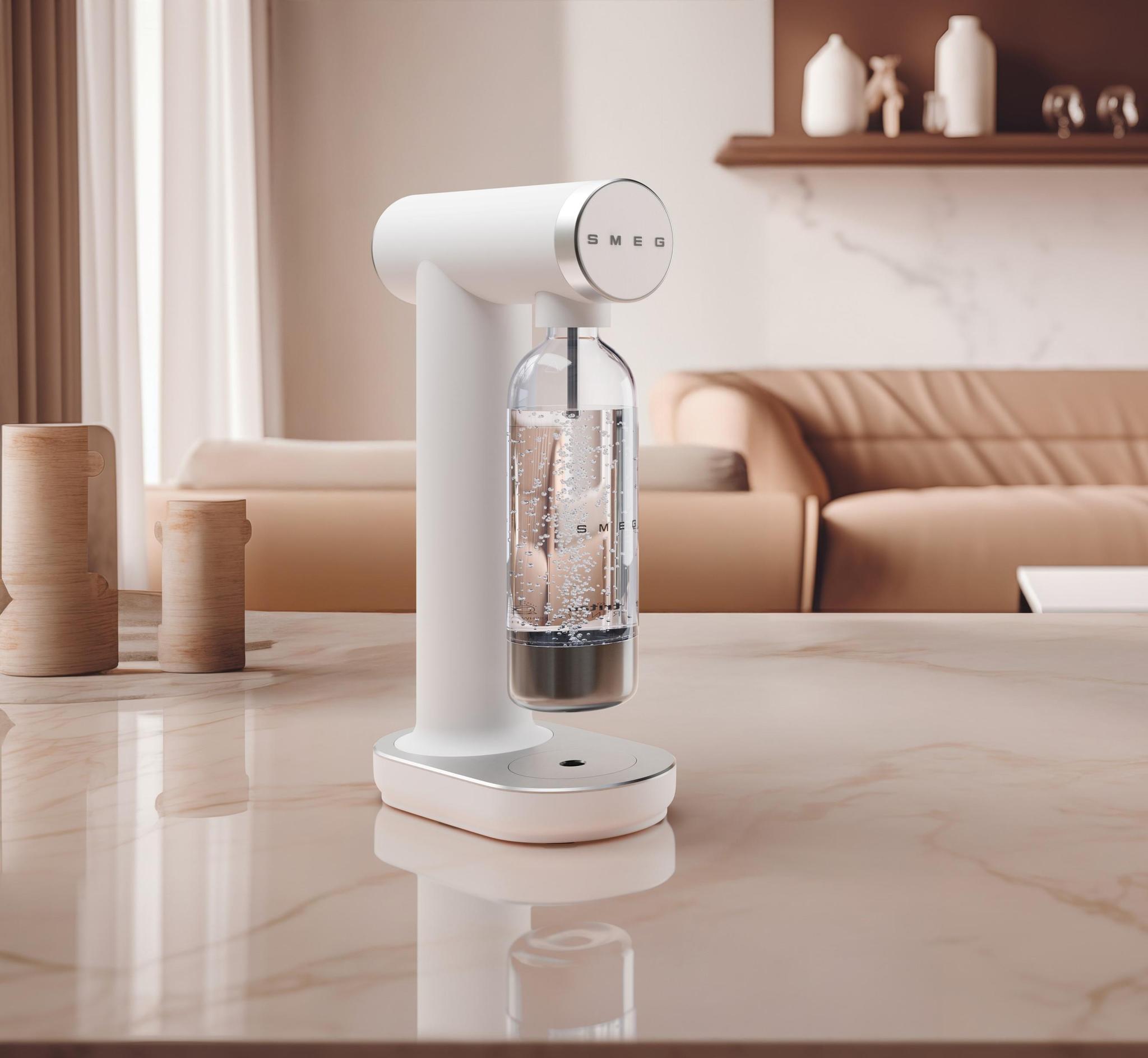 Smeg kullsyremaskin hvit