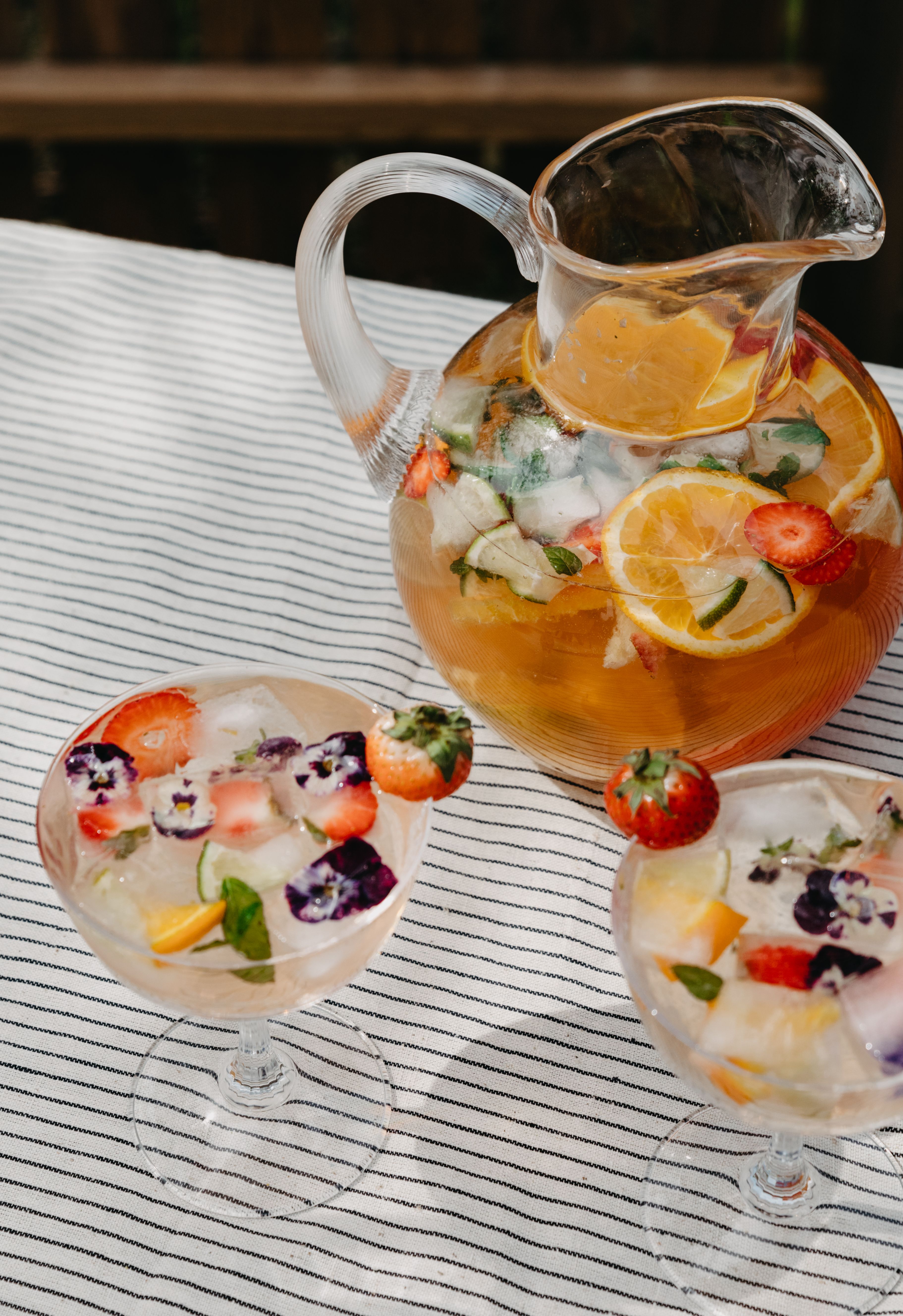 Musserende rosé-sangria