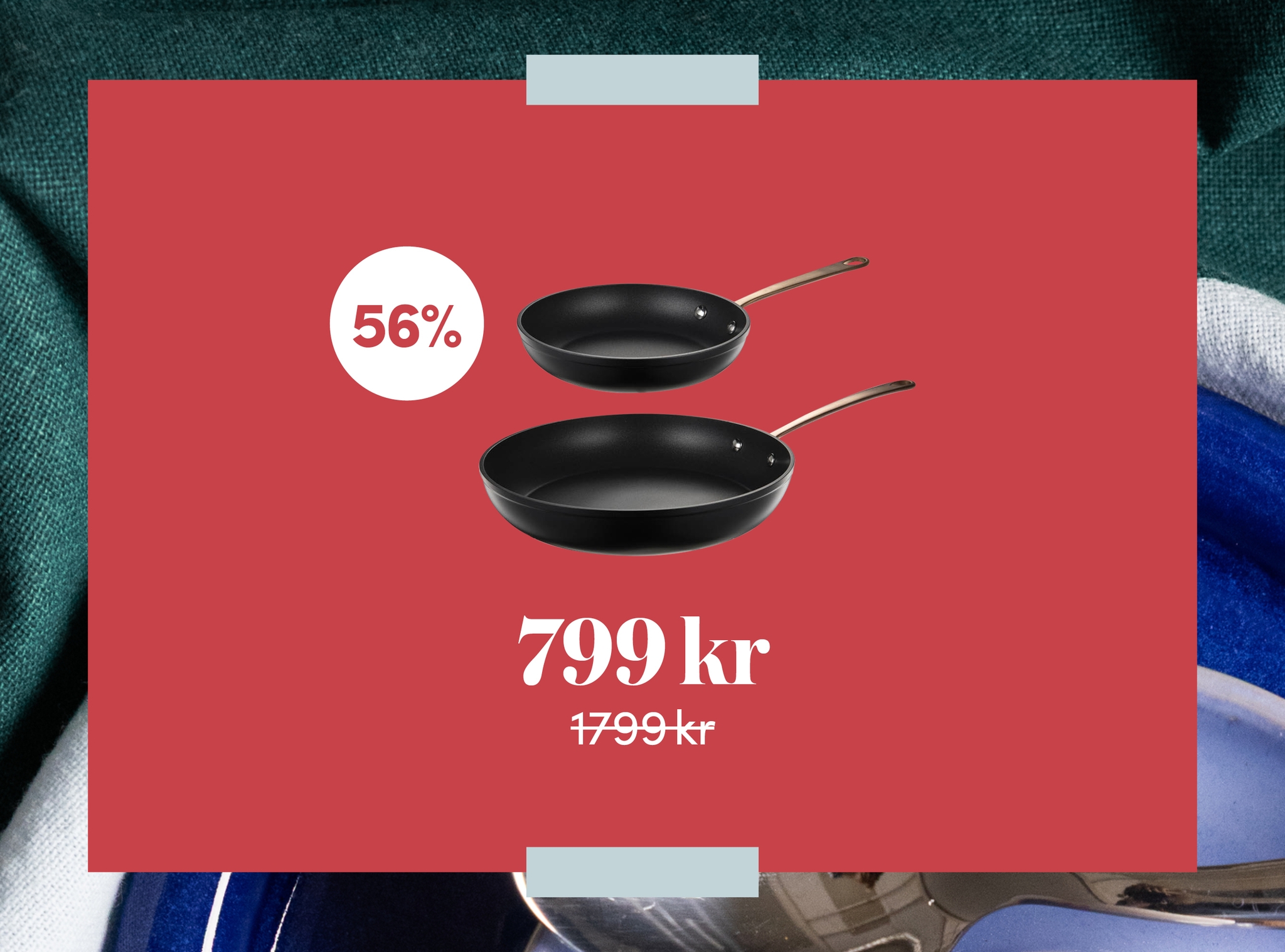 To svarte stekepanner, en liten og en stor, vist på rød bakgrunn med 56 % rabatt