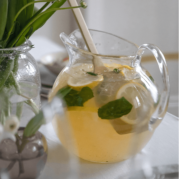 Ingefära- och citronlemonad på te