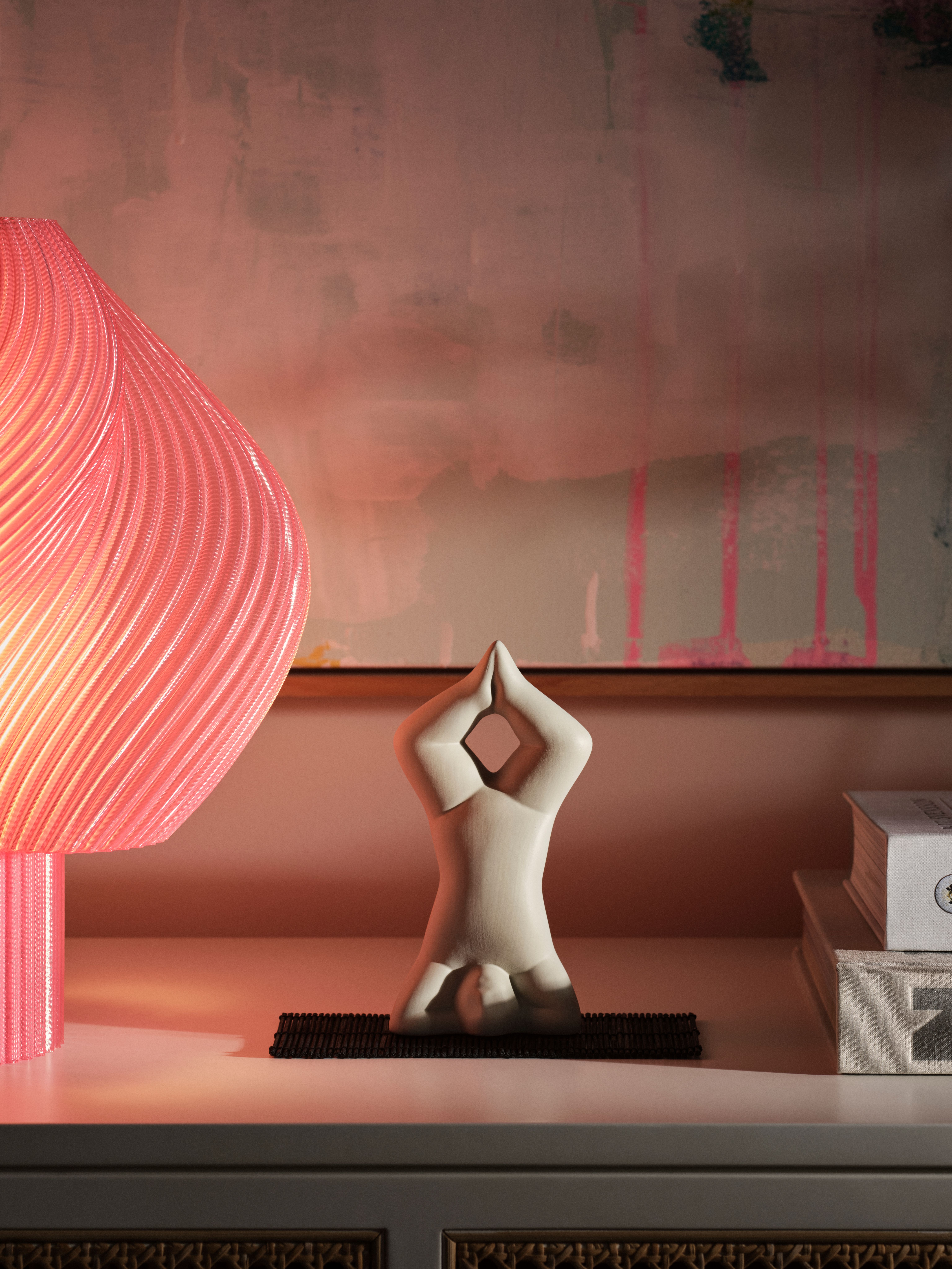 Design House Stockholm staty i vit som gör en yoga position