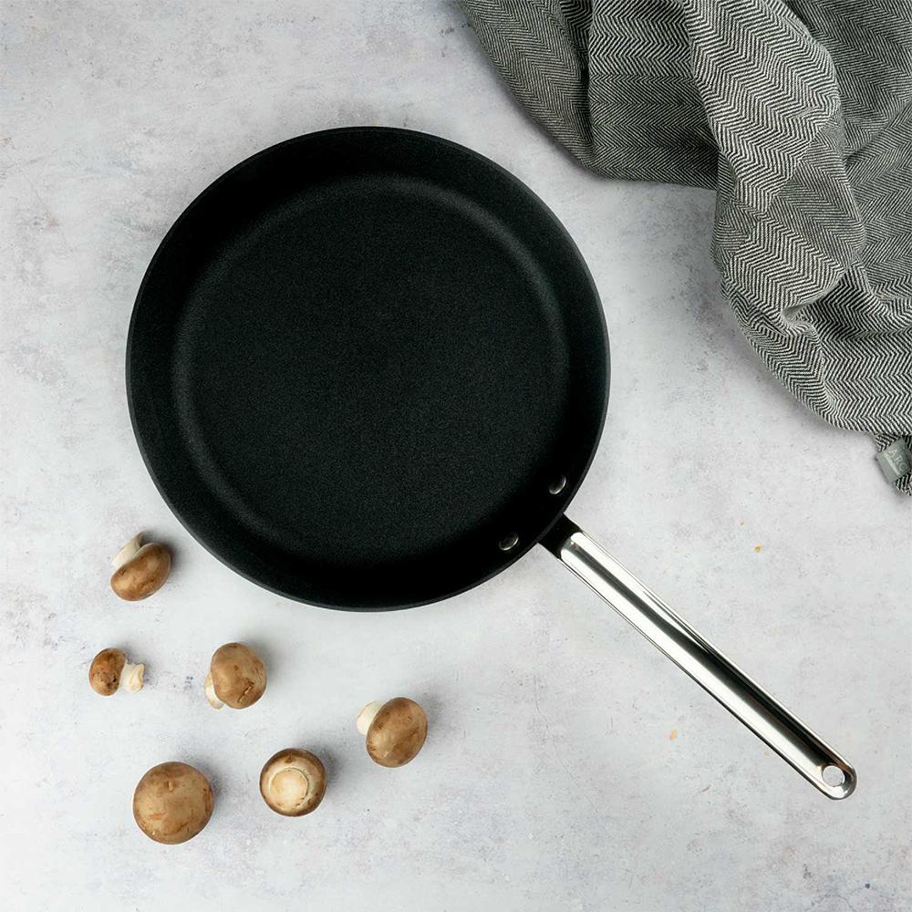 scanpan techniq paistinpannu non stick tarttumaton pinnoite