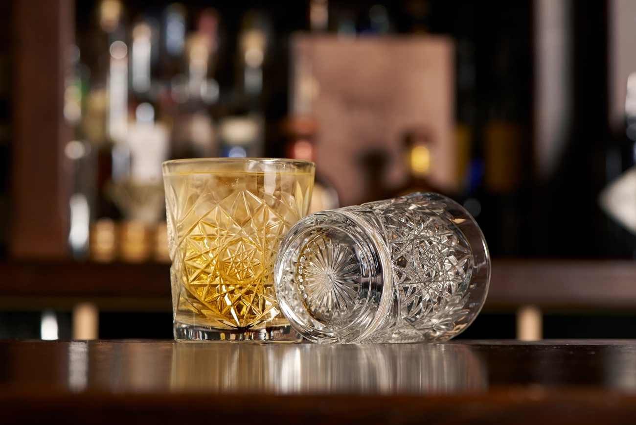 Hobstar juomalasit baaritiskillä