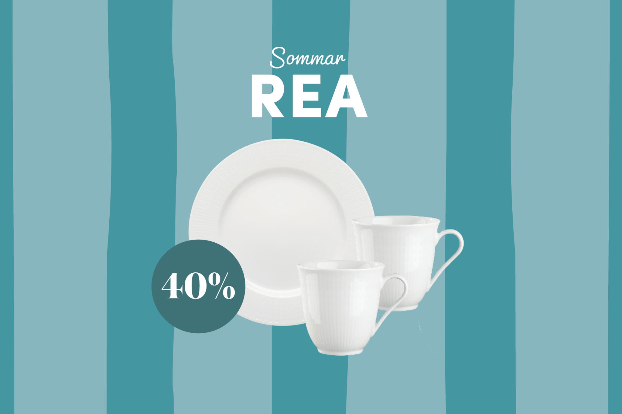 Reklambild för sommarrea med vita porslinsmuggar och tallrik mot turkosrandig bakgrund och texten 40% rabatt.