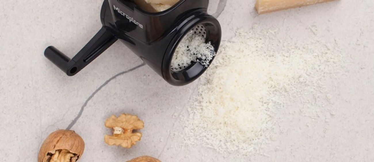 Mandelkvarnar i svart från microplane 