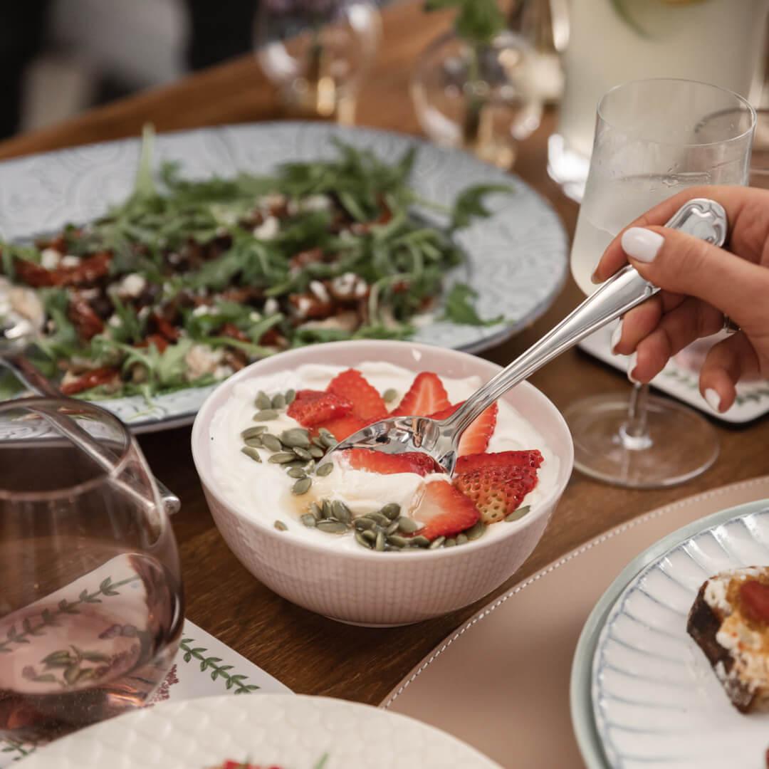 Grekisk yoghurt med honung och rosmarin