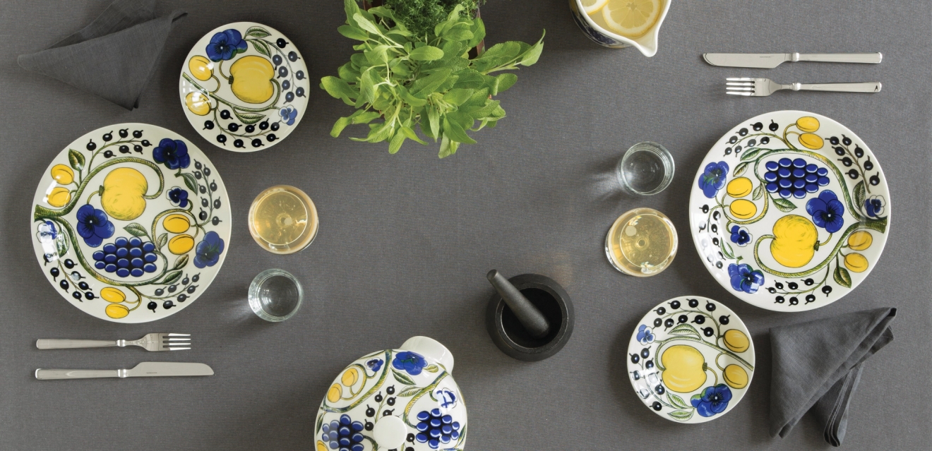 Arabia paratiisi Paratiisi astiasto lautaset pöydän kattaus