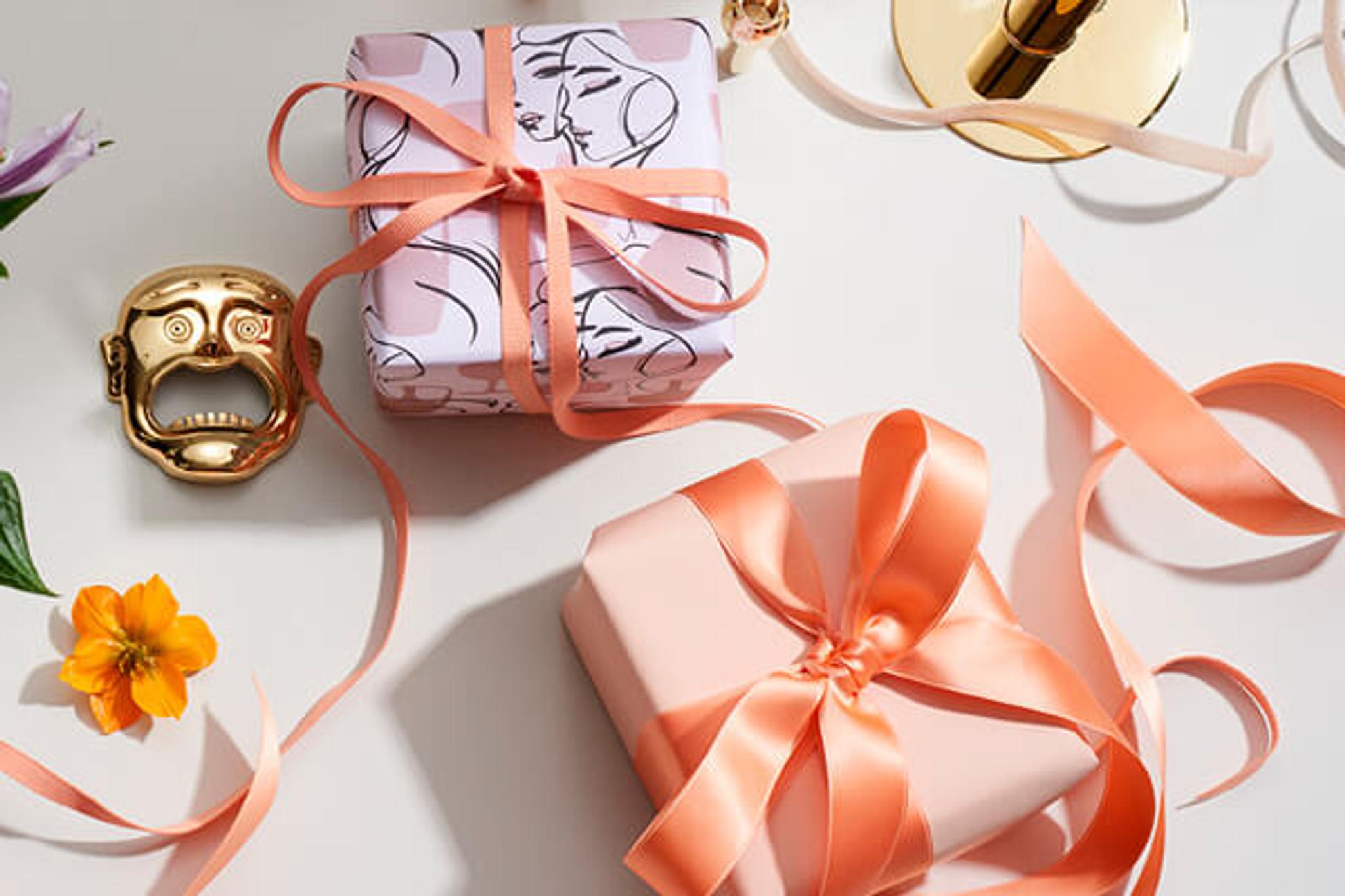 Låt oss leverera årets presenter åt dig!