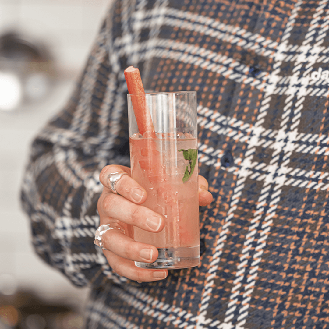 Rabarber Tom Collins med mynta Cervera