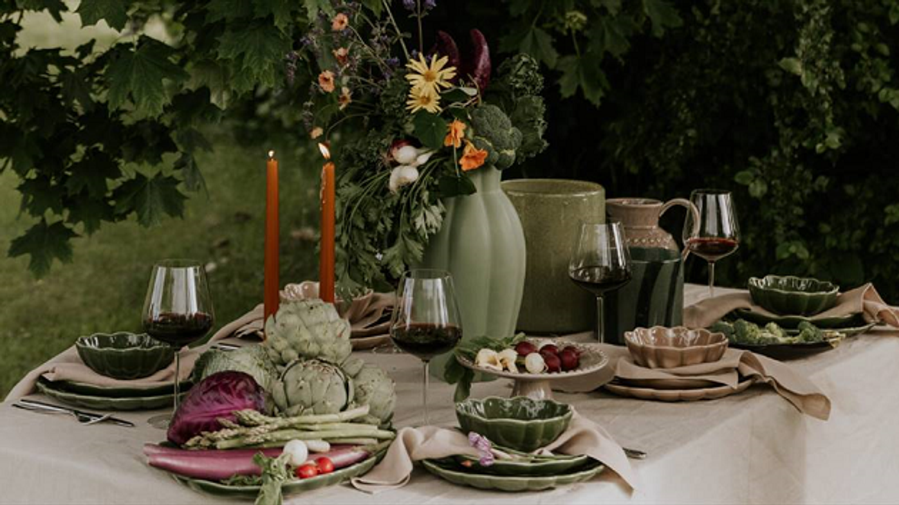 Table Top Stories Lotus tallerkener og skåler i grønn og sandfarget