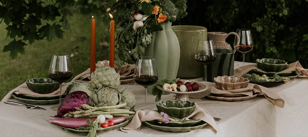 Table Top Stories Lotus tallerkener og skåler i grønn og sandfarget